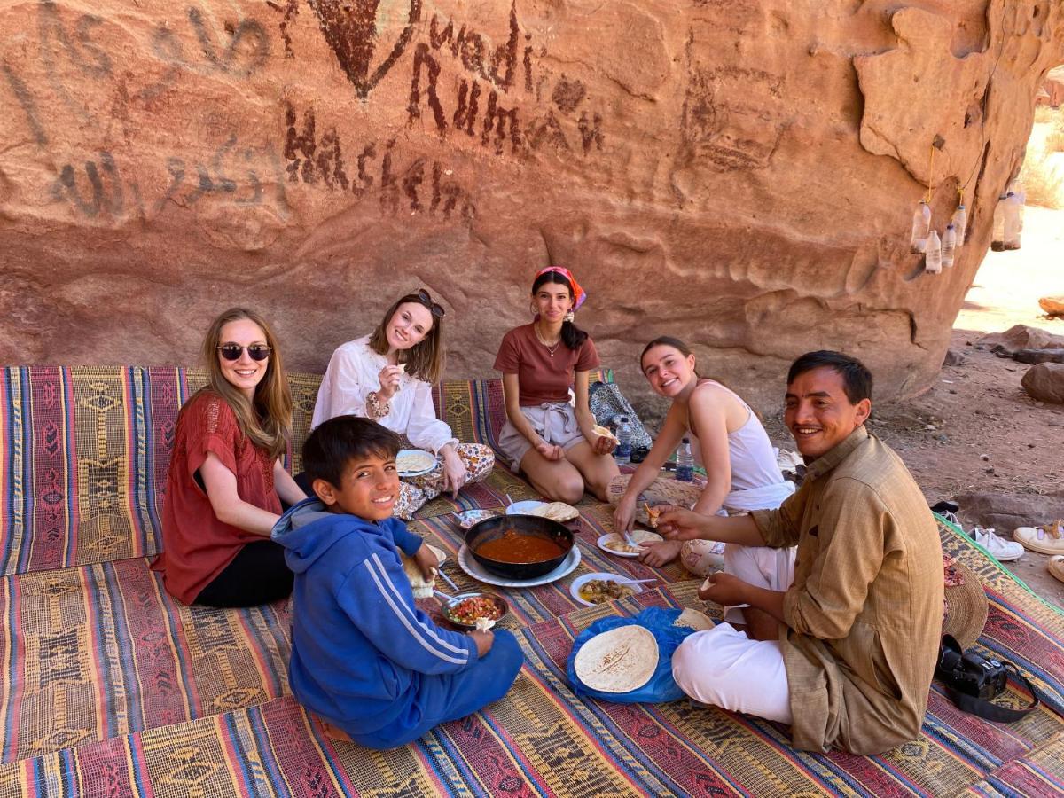 Wadi Rum Bedouin Tour With A Camp Kültér fotó