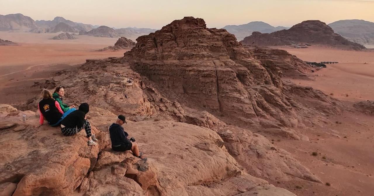 Wadi Rum Bedouin Tour With A Camp Kültér fotó