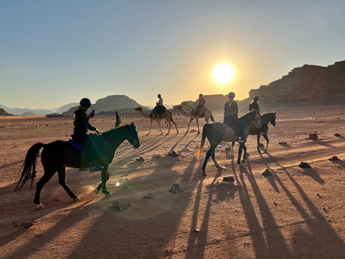 Wadi Rum Bedouin Tour With A Camp Kültér fotó