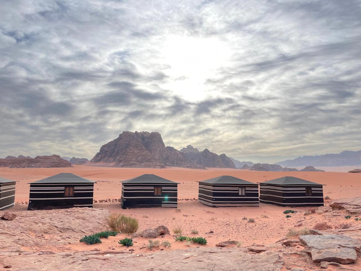 Wadi Rum Bedouin Tour With A Camp Kültér fotó