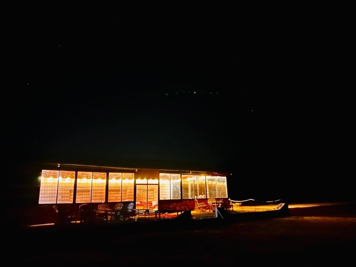 Wadi Rum Bedouin Tour With A Camp Kültér fotó